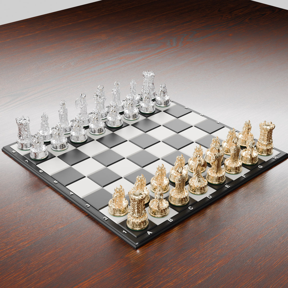 Jeu d'échecs démons finition or et argent, vue de trois quarts